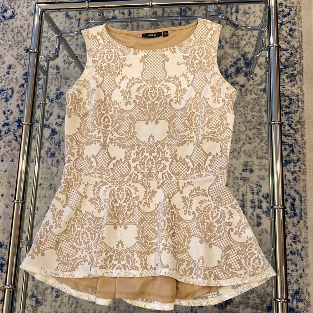 Apt 9 sheeveless blouse size small